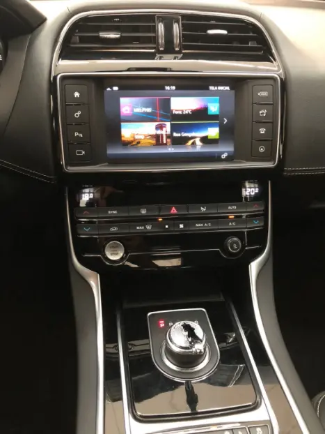 JAGUAR XE 2.0 16V 4P SI4 R-SPORT TURBO AUTOMÁTICO, Foto 14 JAGUAR XE 2.0 16V 4P SI4 R-SPORT TURBO AUTOMÁTICO, Foto 14
