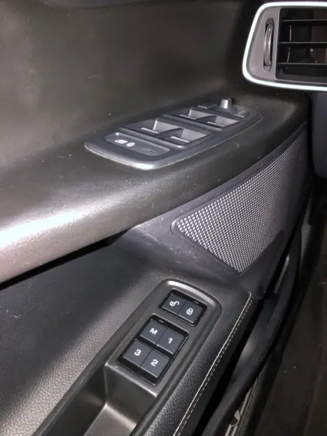 JAGUAR XE 2.0 16V 4P SI4 R-SPORT TURBO AUTOMÁTICO, Foto 18 JAGUAR XE 2.0 16V 4P SI4 R-SPORT TURBO AUTOMÁTICO, Foto 18