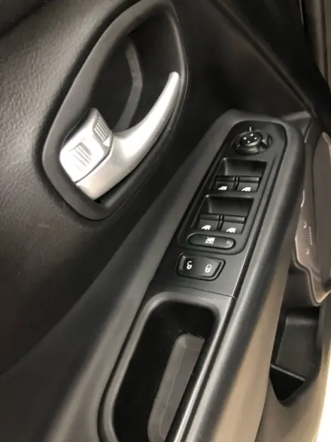 JEEP Renegade 1.3 16V 4P FLEX T270 LONGITUDE TURBO AUTOMTICO, Foto 16