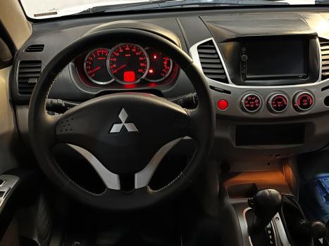MITSUBISHI L 200 Triton 3.5 V6 HPE 4X4 FLEX CABINE DUPLA AUTOMTICO, Foto 7