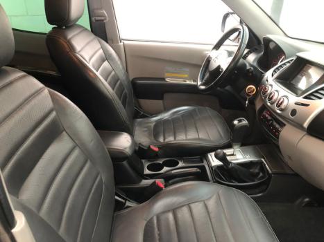MITSUBISHI L 200 Triton 3.2 16V HPE 4X4 CABINE DUPLA TURBO DIESEL INTERCOOLER AUTOM�TICO, Foto 17