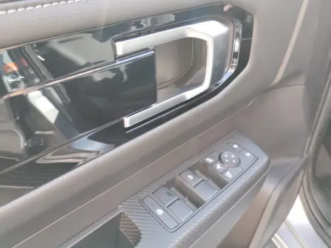 MITSUBISHI L 200 Triton , Foto 10