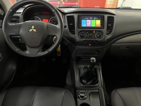 MITSUBISHI L 200 Triton 2.4 16V SPORT GL CABINE DUPLA TURBO DIESEL, Foto 5