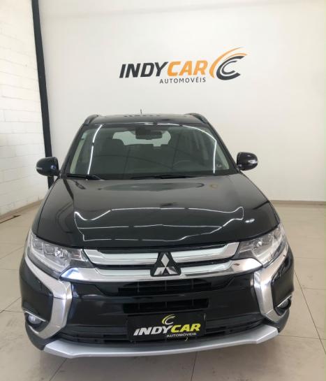 MITSUBISHI Outlander 2.2 16V 4P 4X4 DIESEL 7 LUGARES AUTOM�TICO, Foto 4