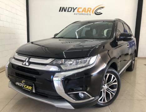 MITSUBISHI Outlander 2.2 16V 4P 4X4 DIESEL 7 LUGARES AUTOM�TICO, Foto 5