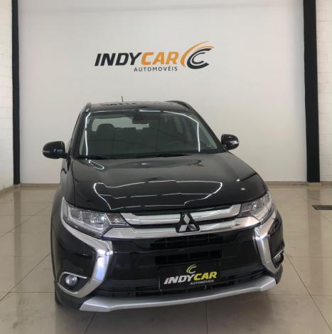MITSUBISHI Outlander 2.2 16V 4P 4X4 DIESEL 7 LUGARES AUTOM�TICO, Foto 6
