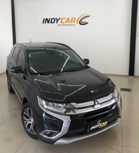 MITSUBISHI Outlander 2.2 16V 4P 4X4 DIESEL 7 LUGARES AUTOM�TICO, Foto 7