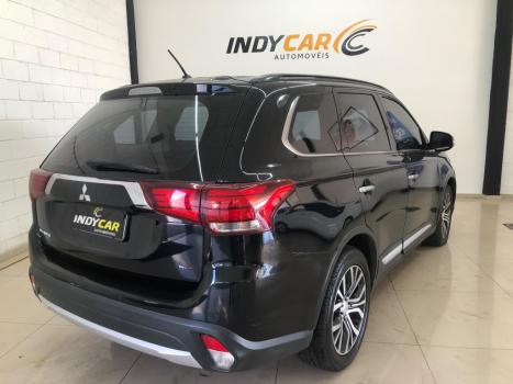 MITSUBISHI Outlander 2.2 16V 4P 4X4 DIESEL 7 LUGARES AUTOM�TICO, Foto 11