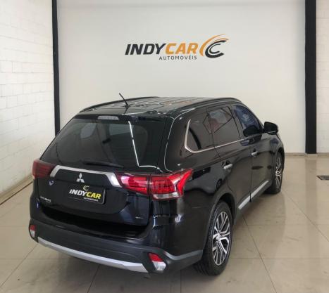 MITSUBISHI Outlander 2.2 16V 4P 4X4 DIESEL 7 LUGARES AUTOM�TICO, Foto 12