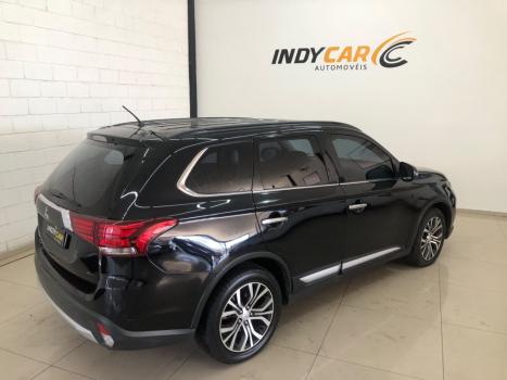 MITSUBISHI Outlander 2.2 16V 4P 4X4 DIESEL 7 LUGARES AUTOM�TICO, Foto 15