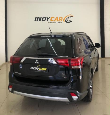 MITSUBISHI Outlander 2.2 16V 4P 4X4 DIESEL 7 LUGARES AUTOM�TICO, Foto 16