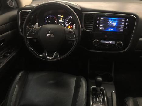 MITSUBISHI Outlander 2.2 16V 4P 4X4 DIESEL 7 LUGARES AUTOM�TICO, Foto 23