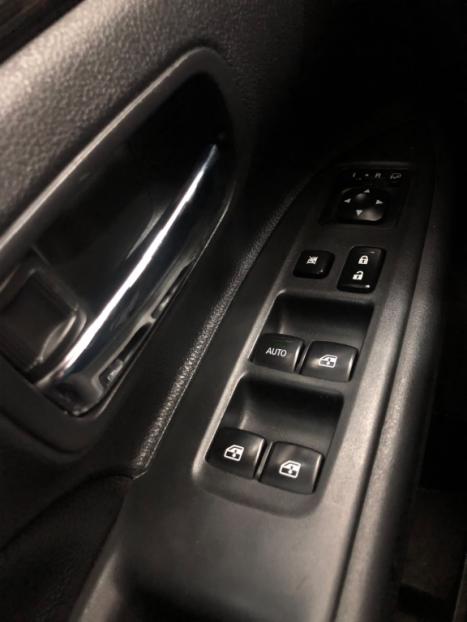 MITSUBISHI Outlander 2.2 16V 4P 4X4 DIESEL 7 LUGARES AUTOM�TICO, Foto 27
