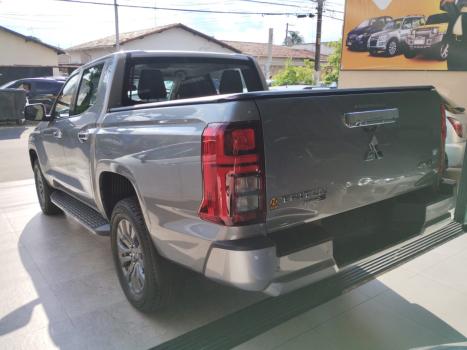 MITSUBISHI Triton 2.4 HPE-S BITURBO DIESEL CABINE DUPLA 4X4 AUTOMÁTICO, Foto 4