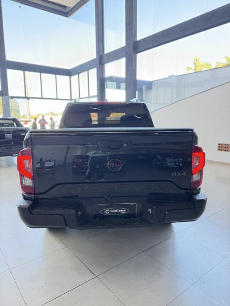 NISSAN Frontier 2.3 16V PRO4X CABINE DUPLA 4X4 BI-TURBO DIESEL AUTOM�TICO, Foto 7