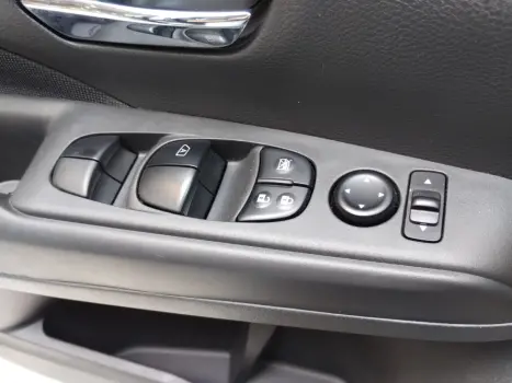 NISSAN Kicks 1.6 16V 4P FLEXSTART SENSE XTRONIC AUTOM�TICO CVT, Foto 8