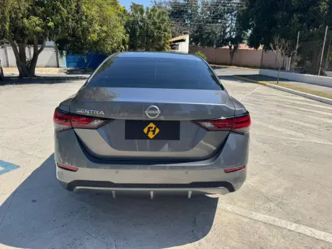 NISSAN Sentra , Foto 6