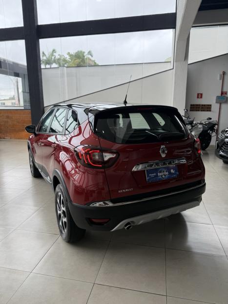 RENAULT Captur 1.3 16V 4P FLEX TCE ICONIC TURBO X-TRONIC AUTOM�TICO CVT, Foto 5