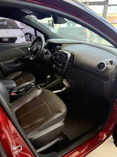 RENAULT Captur 1.3 16V 4P FLEX TCE ICONIC TURBO X-TRONIC AUTOM�TICO CVT, Foto 13