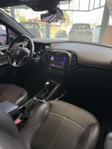 RENAULT Captur 1.3 16V 4P FLEX TCE ICONIC TURBO X-TRONIC AUTOM�TICO CVT, Foto 19