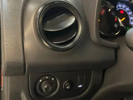 RENAULT Sandero 1.6 16V 4P FLEX STEPWAY AUTOMTICO, Foto 9