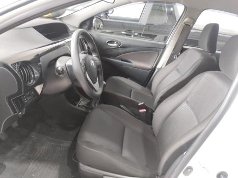 TOYOTA Etios Sedan , Foto 5