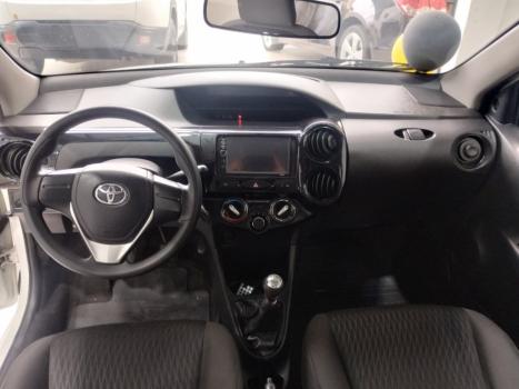 TOYOTA Etios Sedan , Foto 6