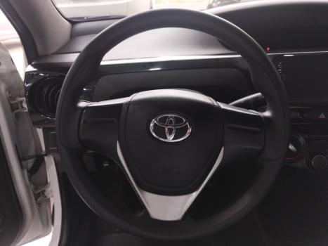 TOYOTA Etios Sedan , Foto 7