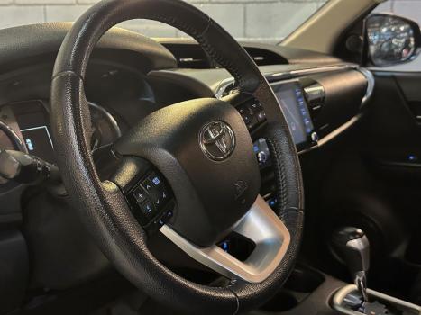 TOYOTA Hilux Caminhonete 2.7 16V 4P SRV FLEX 4X4  CABINE DUPLA AUTOMTICO, Foto 6