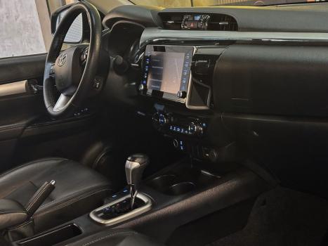 TOYOTA Hilux Caminhonete 2.7 16V 4P SRV FLEX 4X4  CABINE DUPLA AUTOMTICO, Foto 7