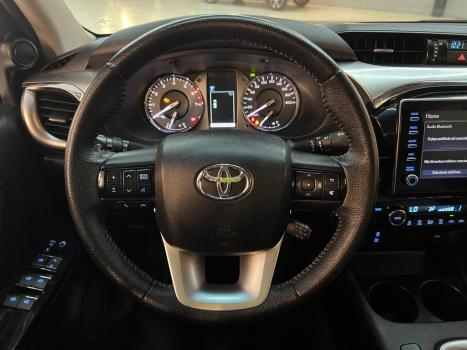 TOYOTA Hilux Caminhonete 2.7 16V 4P SRV FLEX 4X4  CABINE DUPLA AUTOM�TICO, Foto 2