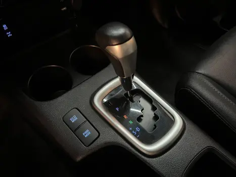 TOYOTA Hilux Caminhonete 2.7 16V 4P SRV FLEX 4X4  CABINE DUPLA AUTOM�TICO, Foto 4