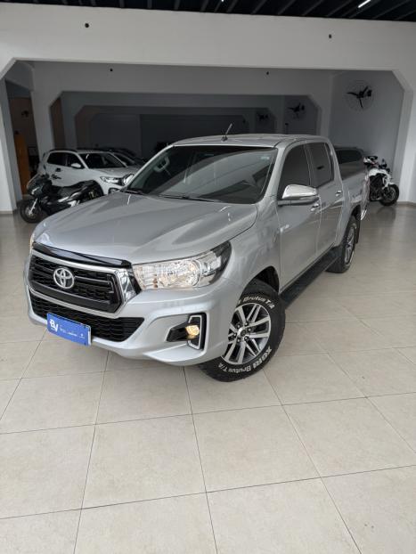 TOYOTA Hilux Caminhonete 2.8 16V SRV 4X4 DIESEL CABINE DUPLA AUTOMTICO, Foto 1