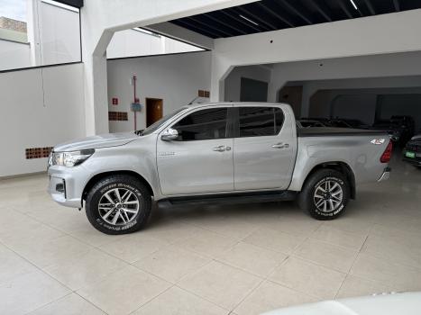 TOYOTA Hilux Caminhonete 2.8 16V SRV 4X4 DIESEL CABINE DUPLA AUTOMTICO, Foto 3