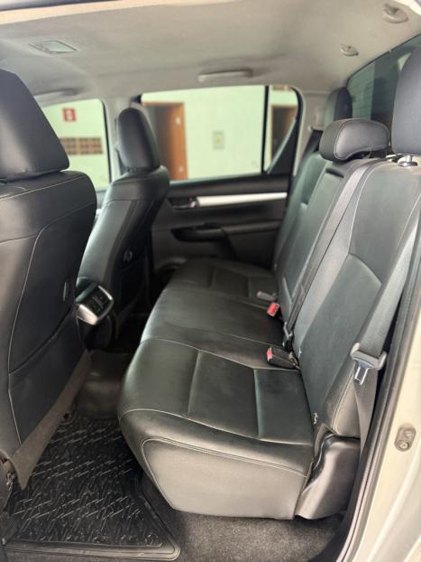 TOYOTA Hilux Caminhonete 2.8 16V SRV 4X4 DIESEL CABINE DUPLA AUTOMTICO, Foto 12