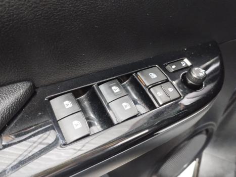 TOYOTA Hilux Caminhonete 2.8 16V SRX 4X4 DIESEL CABINE DUPLA AUTOM�TICO, Foto 9