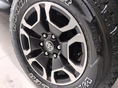 TOYOTA Hilux Caminhonete 2.8 16V SRX 4X4 DIESEL CABINE DUPLA AUTOM�TICO, Foto 12