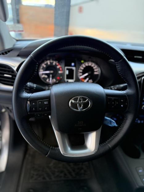 TOYOTA Hilux Caminhonete 2.8 16V SRV 4X4 DIESEL CABINE DUPLA AUTOM�TICO, Foto 7