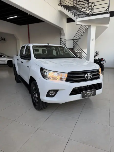 TOYOTA Hilux Caminhonete 2.8 4P 4X4 STD TURBO DIESEL CABINE DUPLA, Foto 3