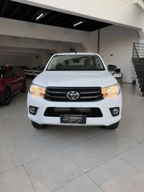 TOYOTA Hilux Caminhonete 2.8 4P 4X4 STD TURBO DIESEL CABINE DUPLA, Foto 4