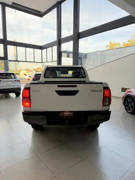 TOYOTA Hilux Caminhonete 2.8 4P 4X4 STD TURBO DIESEL CABINE DUPLA, Foto 7