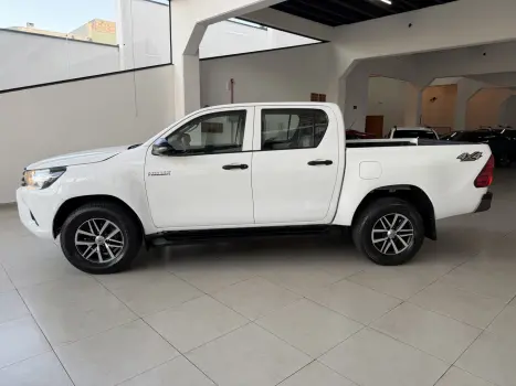 TOYOTA Hilux Caminhonete 2.8 4P 4X4 STD TURBO DIESEL CABINE DUPLA, Foto 9