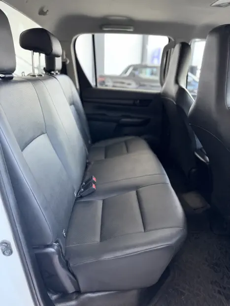 TOYOTA Hilux Caminhonete 2.8 4P 4X4 STD TURBO DIESEL CABINE DUPLA, Foto 11
