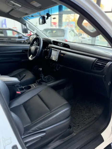 TOYOTA Hilux Caminhonete 2.8 4P 4X4 STD TURBO DIESEL CABINE DUPLA, Foto 13