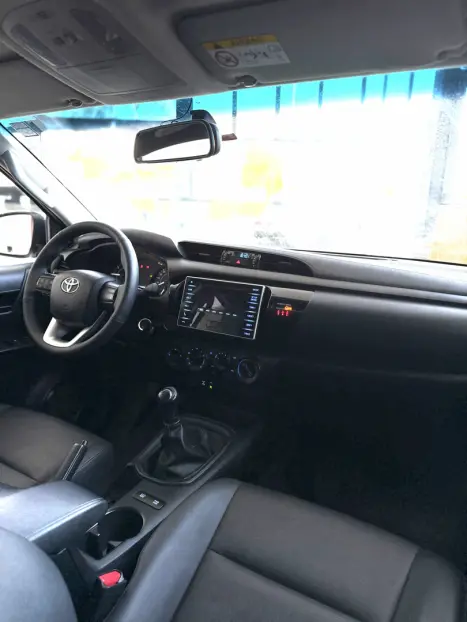 TOYOTA Hilux Caminhonete 2.8 4P 4X4 STD TURBO DIESEL CABINE DUPLA, Foto 16