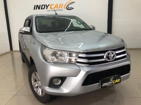 TOYOTA Hilux Caminhonete 2.8 16V SRV 4X4 DIESEL CABINE DUPLA AUTOM�TICO, Foto 3