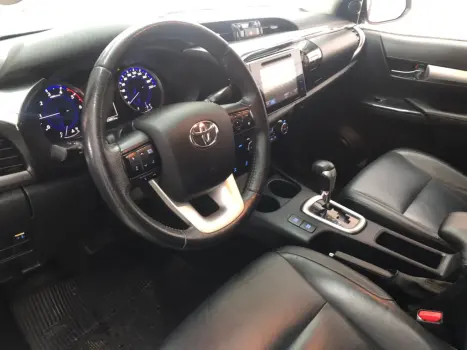 TOYOTA Hilux Caminhonete 2.8 16V SRV 4X4 DIESEL CABINE DUPLA AUTOM�TICO, Foto 12