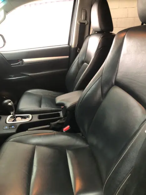 TOYOTA Hilux Caminhonete 2.8 16V SRV 4X4 DIESEL CABINE DUPLA AUTOM�TICO, Foto 13