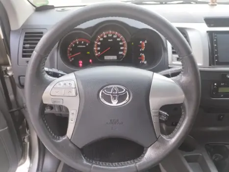 TOYOTA Hilux Caminhonete 3.0 16V 4P 4X4 SRV TURBO DIESEL, Foto 5