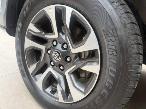 TOYOTA Hilux SW4 2.8 4P SRX 4X4 TURBO DIESEL AUTOM�TICO, Foto 11